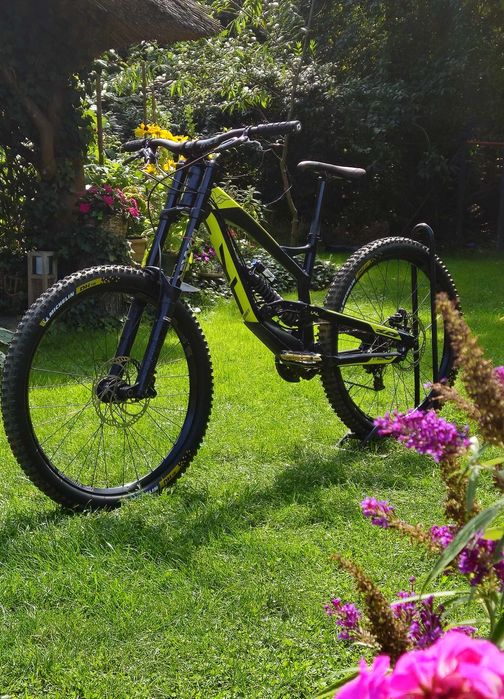 Rower zjazdowy YT Tues AL Downhill