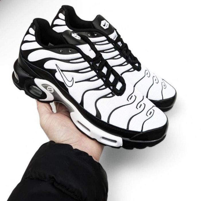 NIKE AIR MAX plus oreo