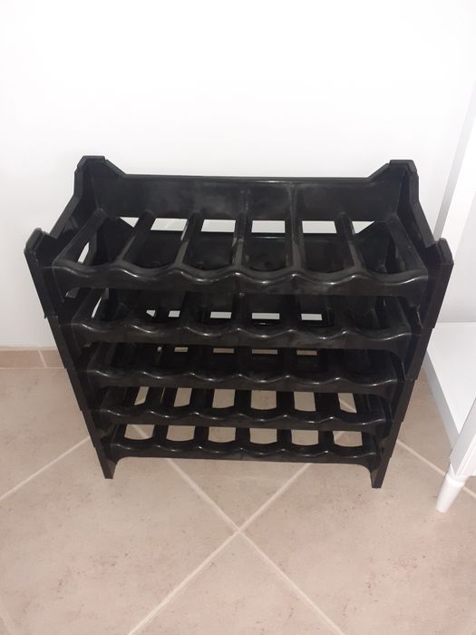 Garrafeira de plástico para 30 garrafas