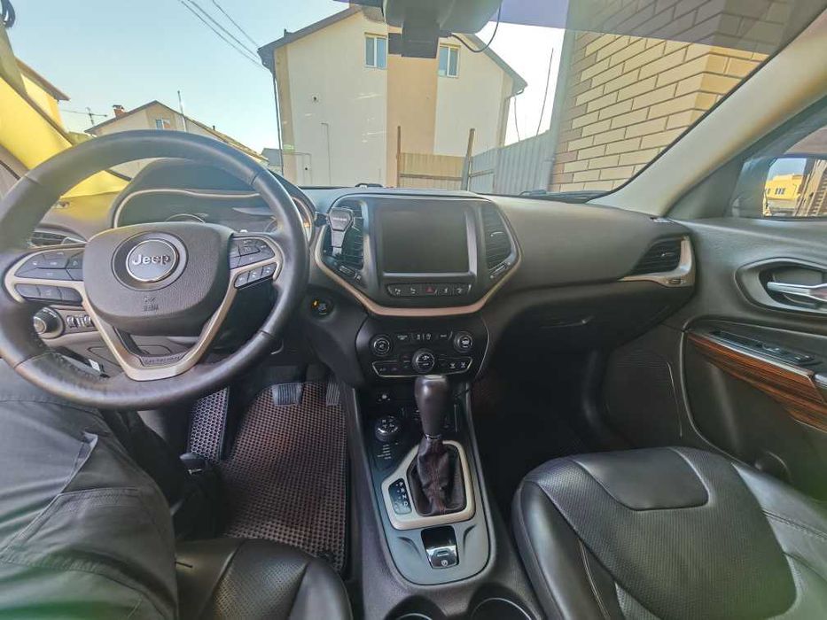 Продам Jeep Cherokee TrailHawk Elit 2015/2016