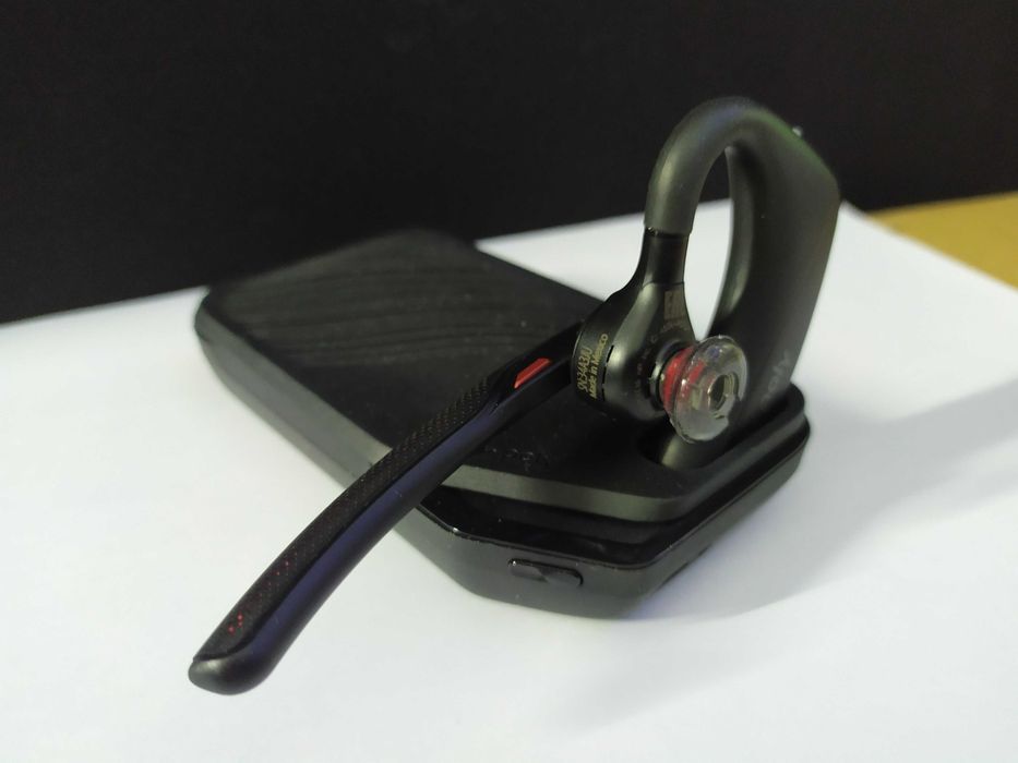 Plantronics voyager 5200 uc (нова, в комплекті)