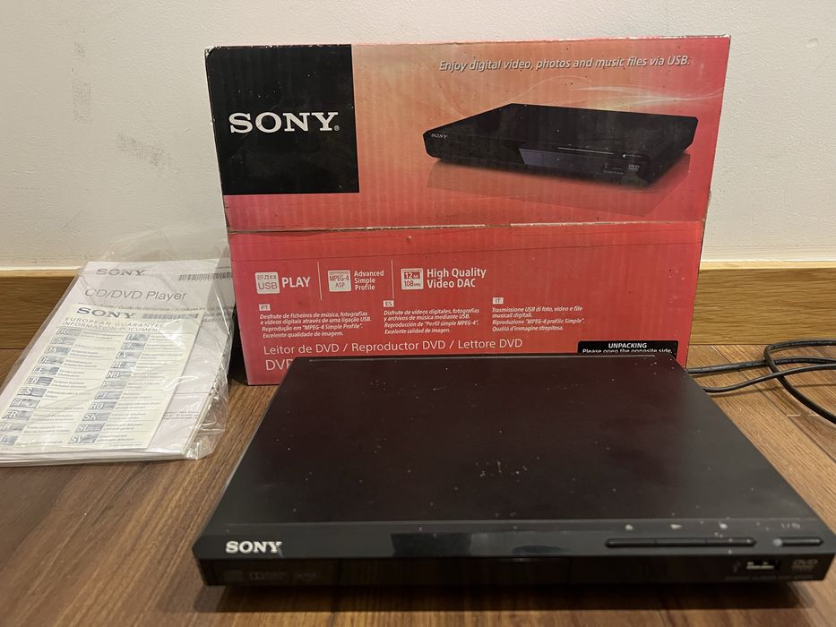 Vendo dvd sony ( entrada scarlet)