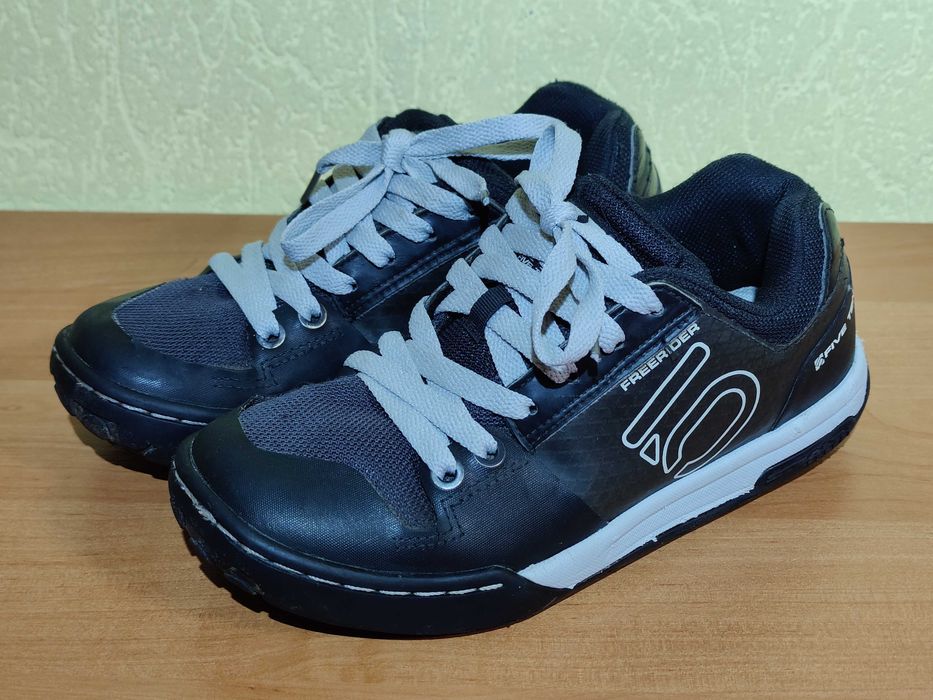 детские кроссовки , дитячі кросівки fiveten