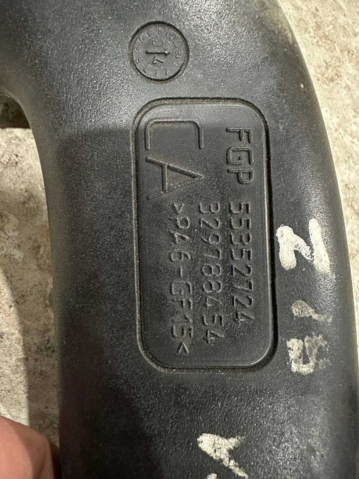 Патрубок интеркулера 1,9 cdti opel vectra c 2002-  55352724