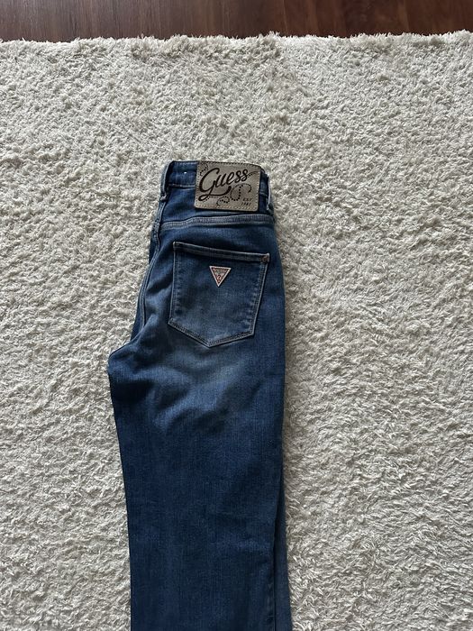Джинси Guess , розмір 25 , одягала декілька разів, стан нови