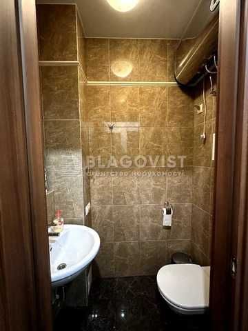 Шота Руставелі 30 Б, офіс з якісним ремонтом