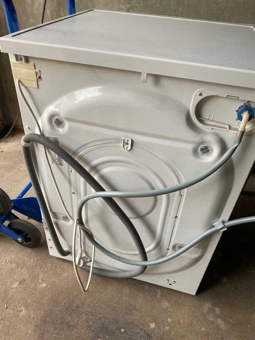 Máquina de Lavar Roupa Hotpoint/Whirlpool (8kg / 1400rpm)