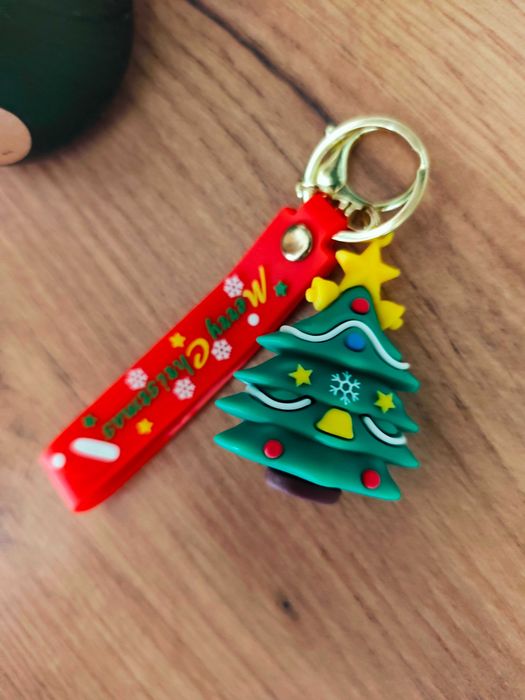 Brelok świąteczny choinka Merry Christmas silikonowa zawieszka do kluczy prezent