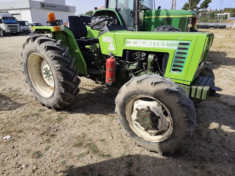 Trator retro mini giratória