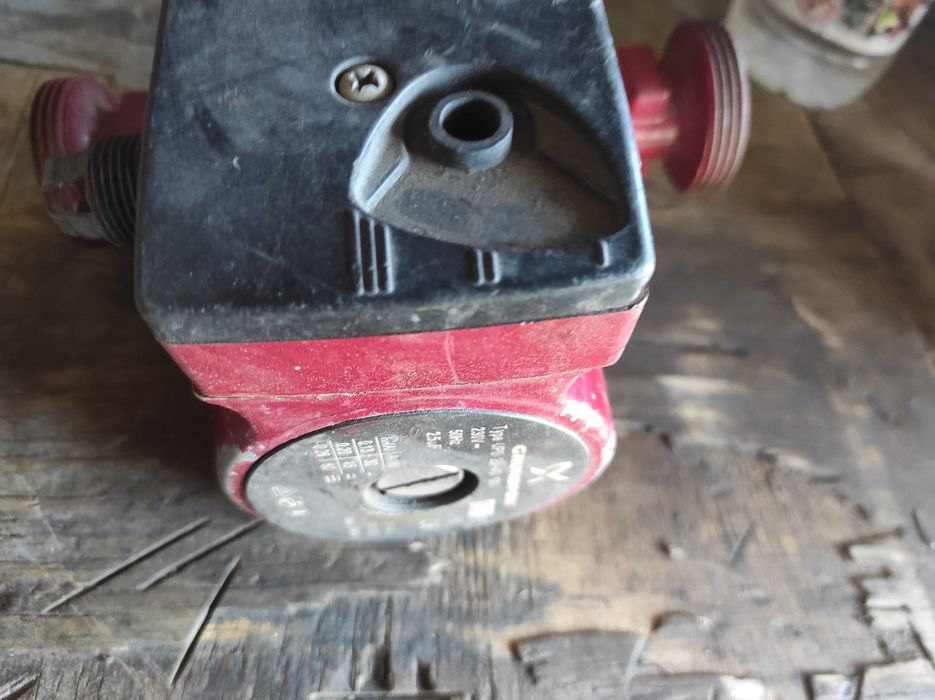 Насос Grundfos 25-40 180