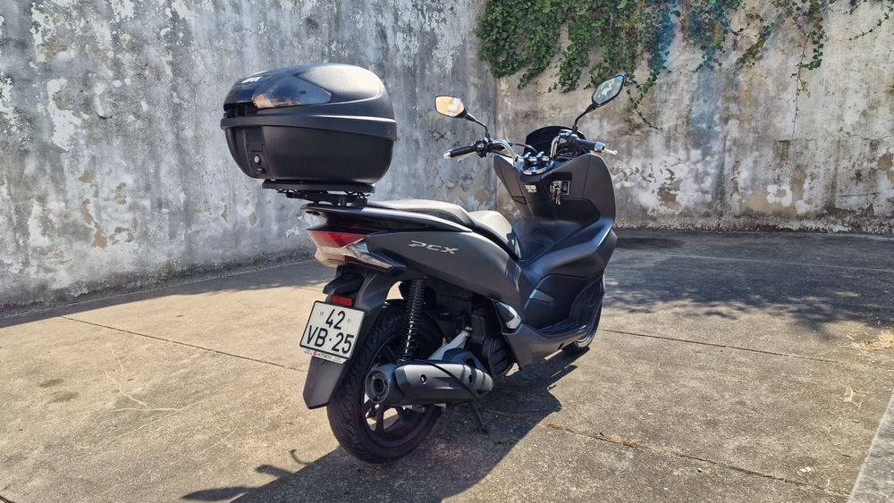 Honda PCX 125 + Mala GIVI 29L