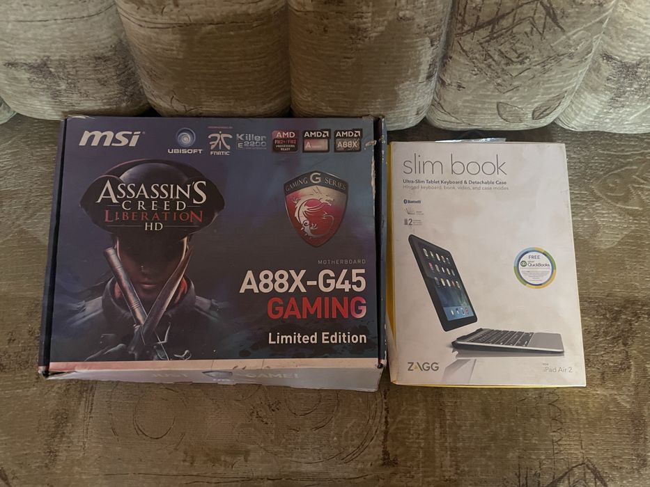 Лот техніки в не робочому стані Материнська плата,клавіатура,мишка