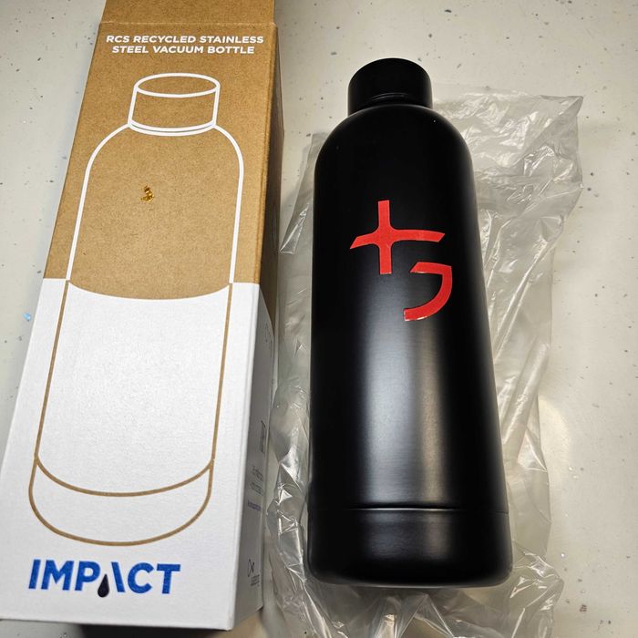 Próżniowa butelka sportowa 785 ml Impact termiczna.