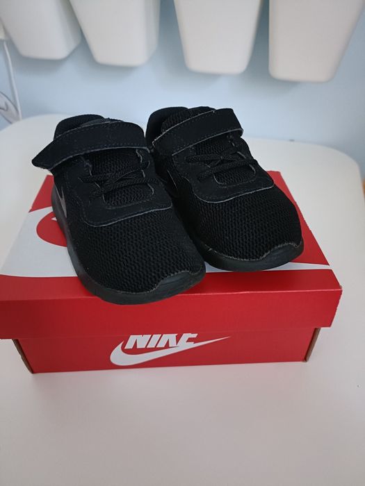 Buciki Nike Tanjun czarne rozmiar 25