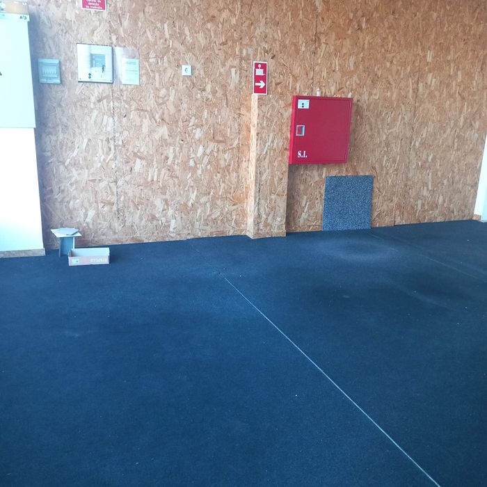 aluguer espaço para escritório / gabinete em torres vedras