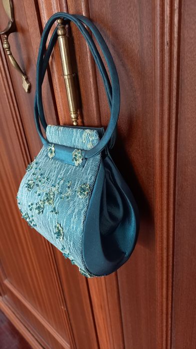 Vestido de cerimónia e acessórios