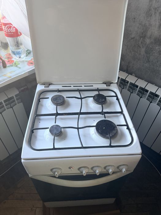 Продам газову плиту