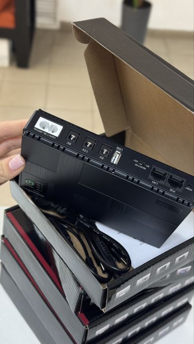 ДБЖ УПС для wifi роутера 12в, 9в, 5в 10400mAh