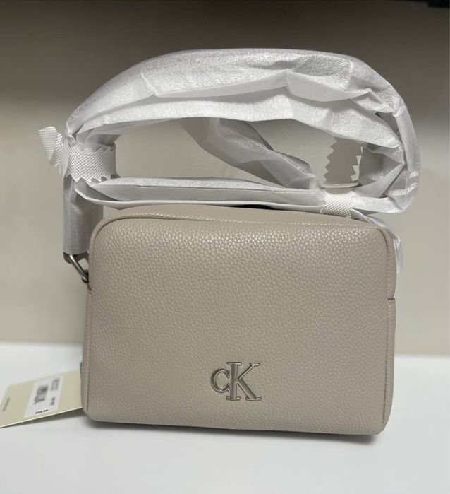 Сумка кросбоди Calvin Klein бежева