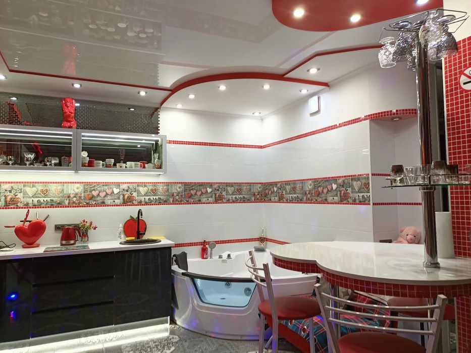 VIP Троещина 2 этаж с Джакузи в комнате, 2 бойлера + Почасово!