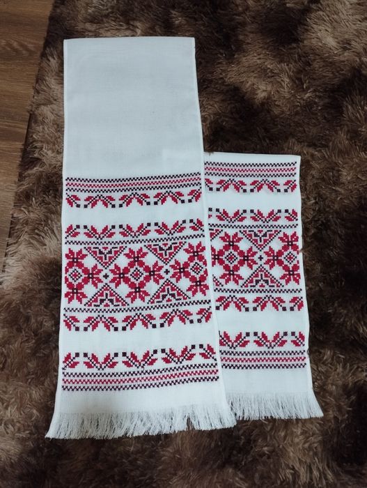 Вишиті рушнички на ікони