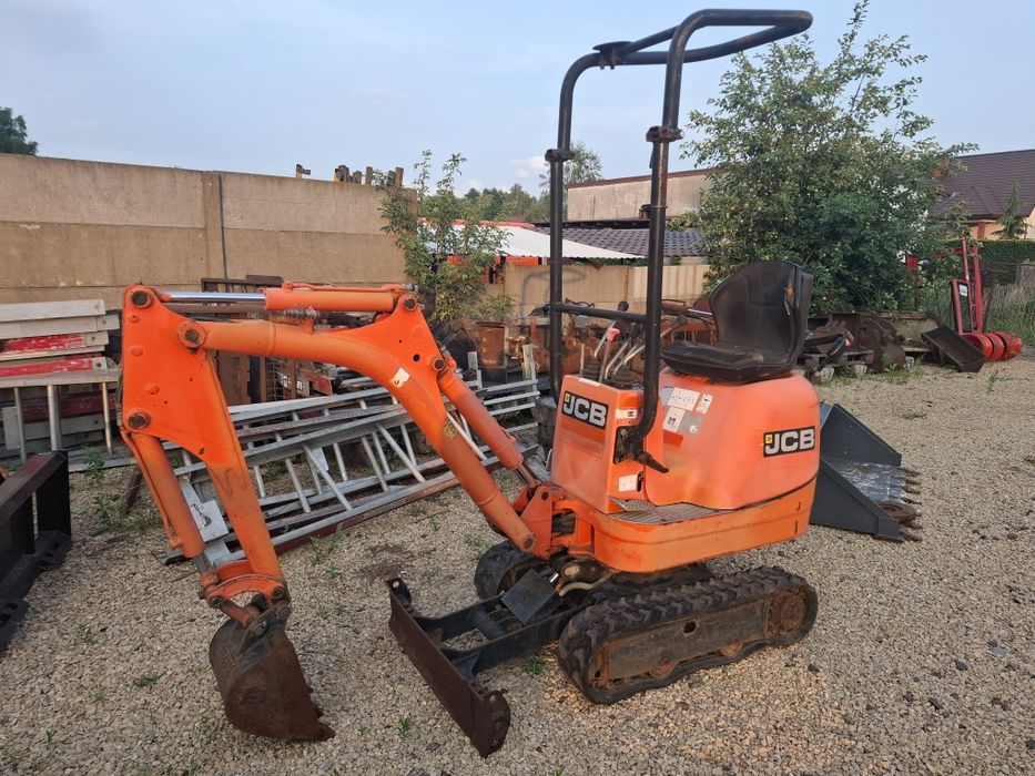 Mikro koparka jcb 008