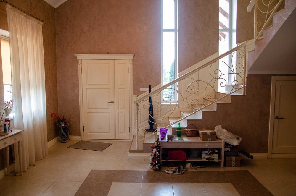 Будинок  з гаражем в м.Охтирка