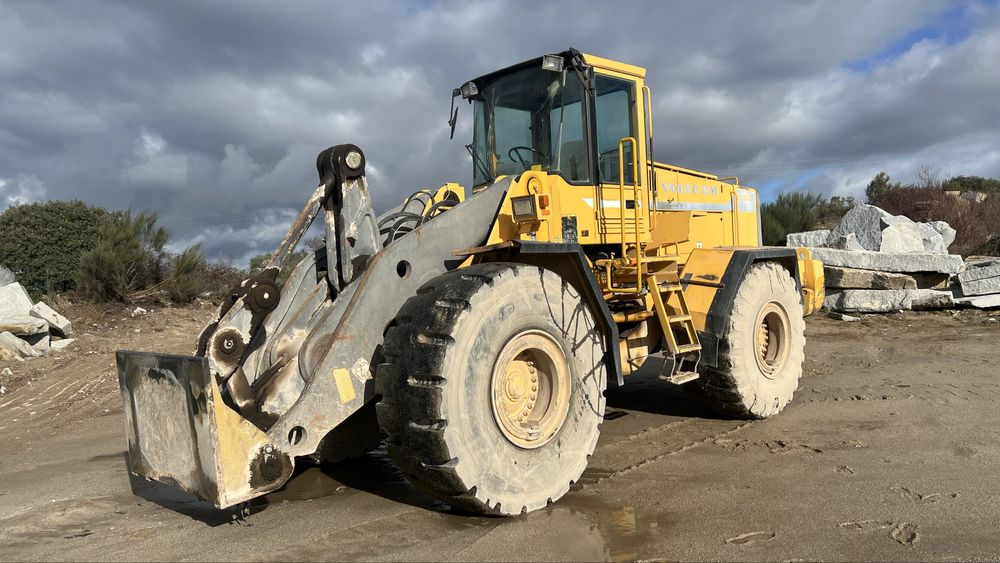 Pá carregadora Volvo BM L180