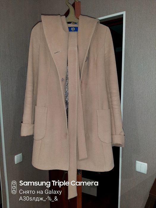 Продаю пальто жіноче