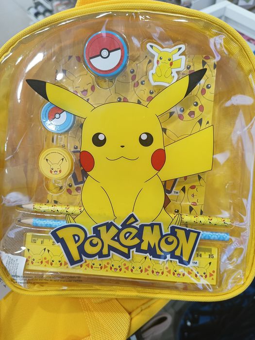Plecak pokemon z wyposażeniem