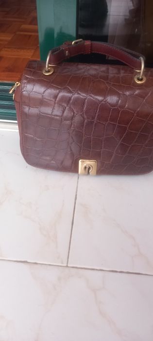 Mala de mão de senhora