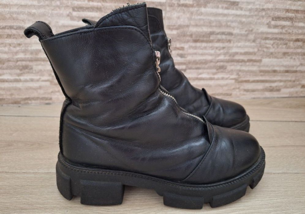 Ботинки   женские зимние 36.   Кожа. на девочек 36 р. На платформе