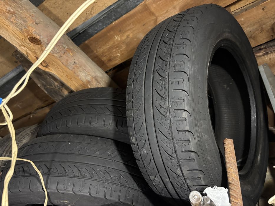 Літні шини 215/65/R16