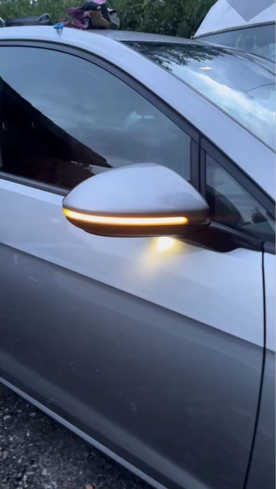 Динамічні поворотники Volksvagen golf 7 jetta 7 VW LED поворотник