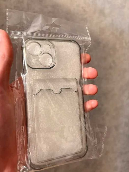 Sprzedam etui do IPhone 15