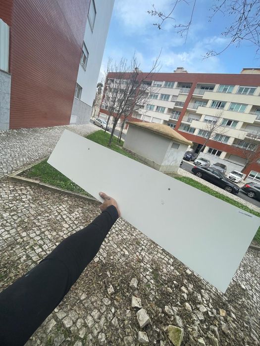 Vendo 2 parteleiras brancas