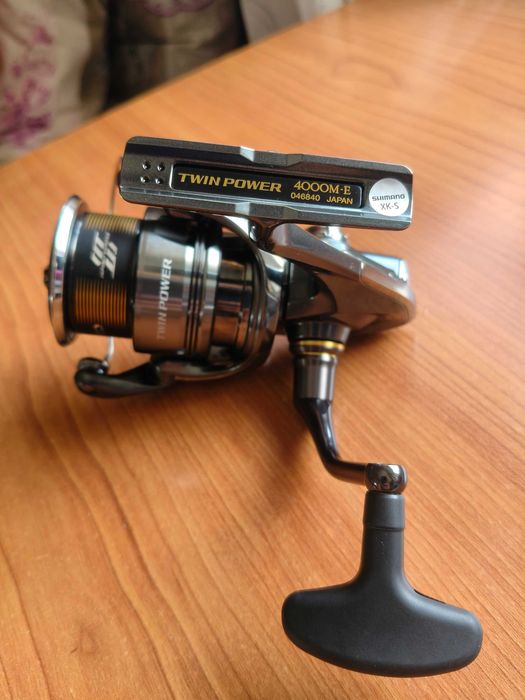 Carreto de spinning Twin Power 4000 modelo 2024