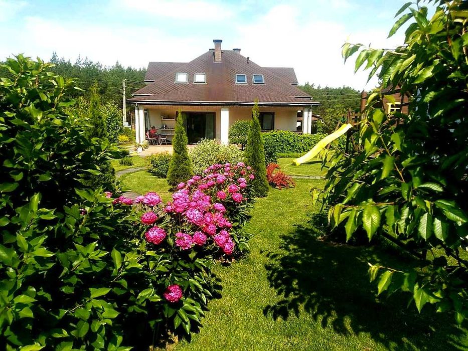 Теплий будинок біля лісу річки та Київського моря без %