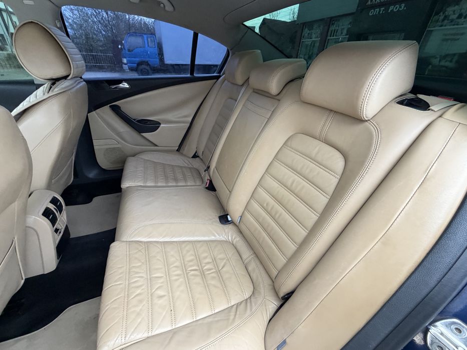 Volkswagen Passat [ Comfortline ]