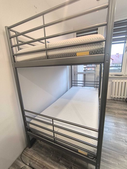 Łóżko piętrowe SVARTA Ikea bez materaców