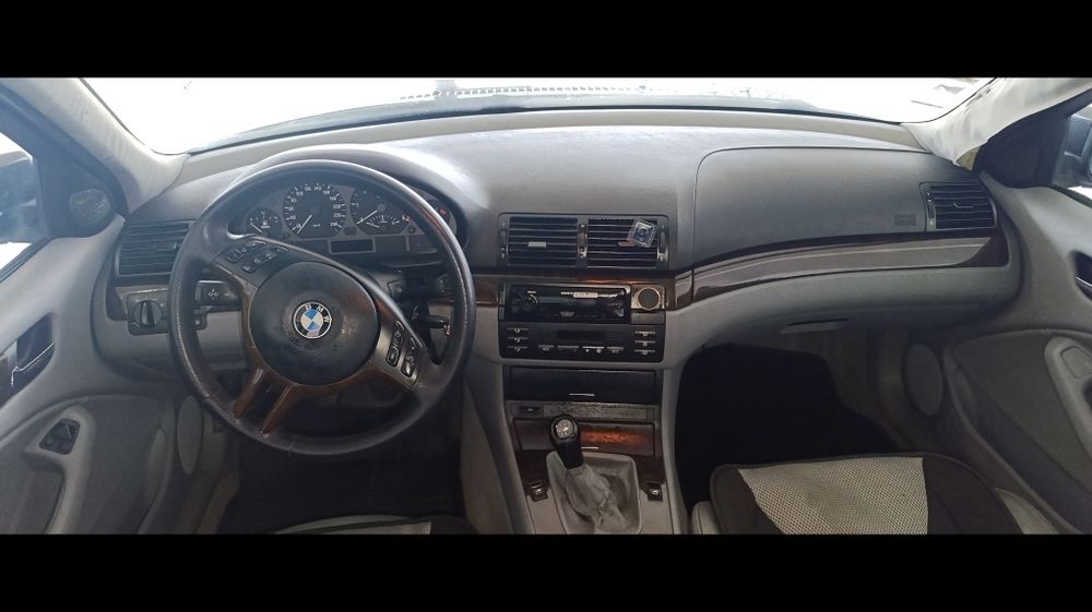 BMW 318 d Touring pack M foto 4