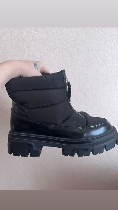 Зимові чоботи H&M