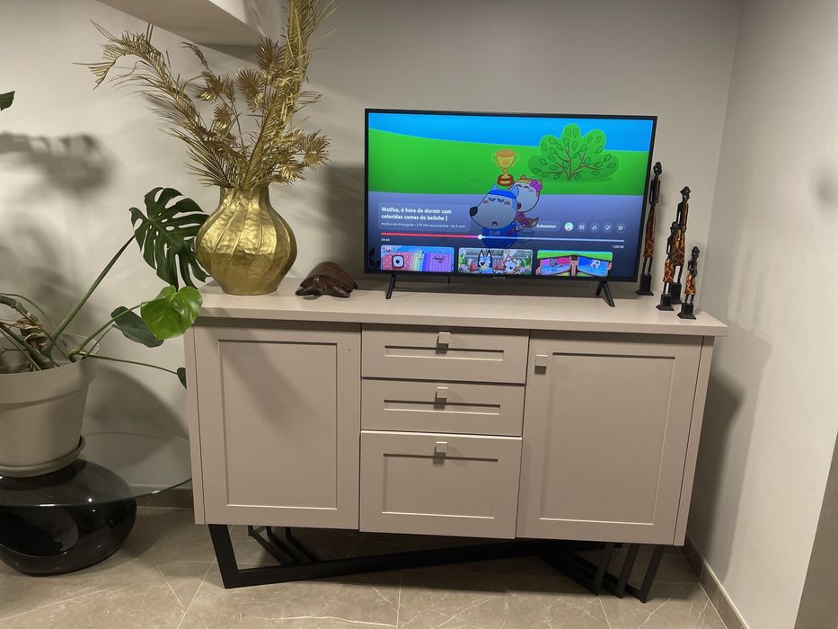 Movel aparador elegante e design moderno