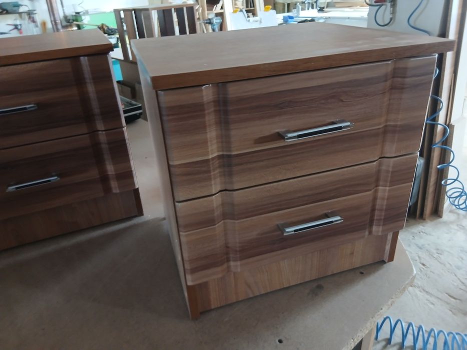 Тумби приліжкові