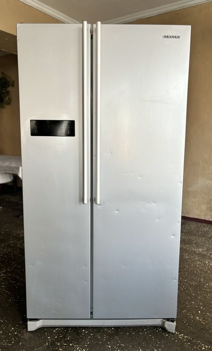 Холодильник samsung дводверний side by side.