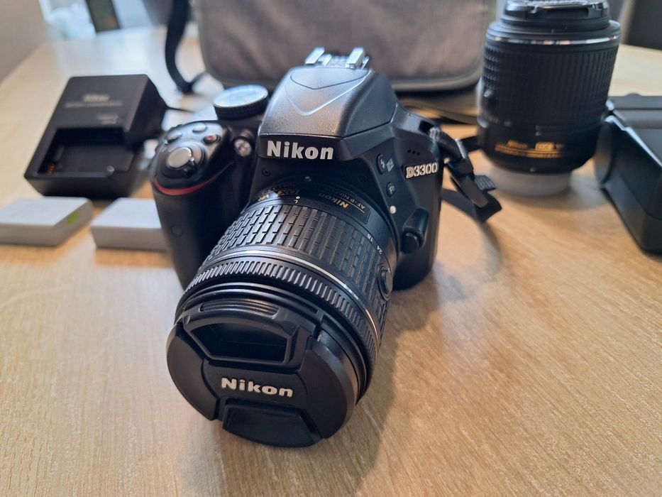 Aparat fotograficzny Nikon D3300 z akcesoriami