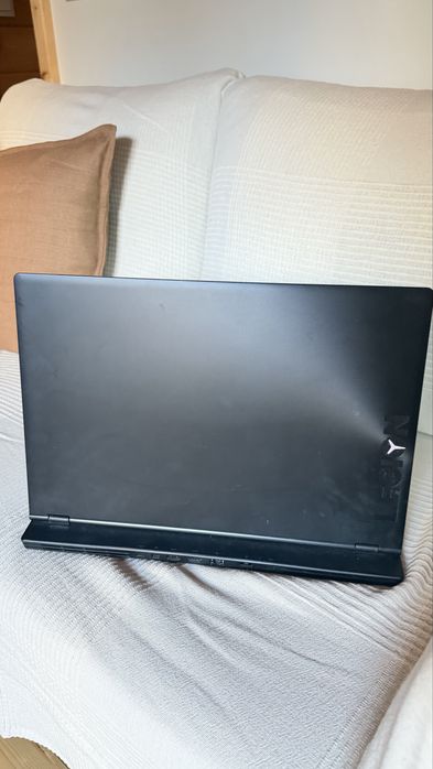 Lenovo y540 - i7-9750H - GTX 1660Ti - 16GB Ram - 500 Gb