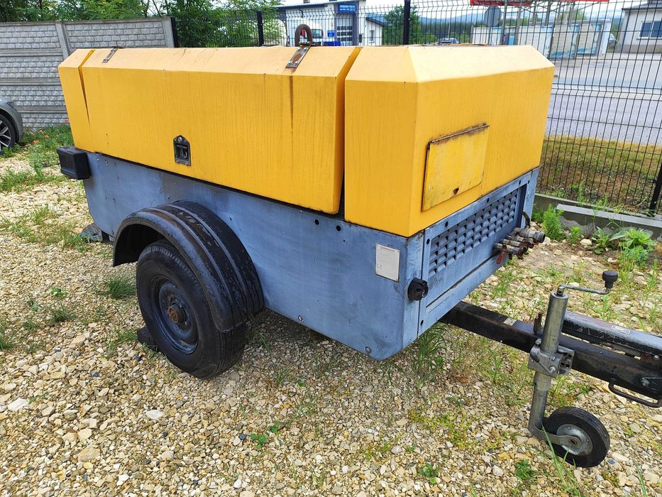 Kompresor śrubowy ingersoll rand P260WD 7m3 1997r 2104mth  bez rejestracji