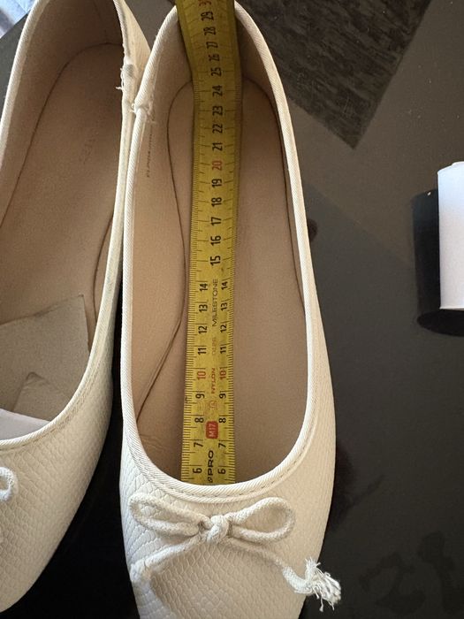 Jasne damskie baletki