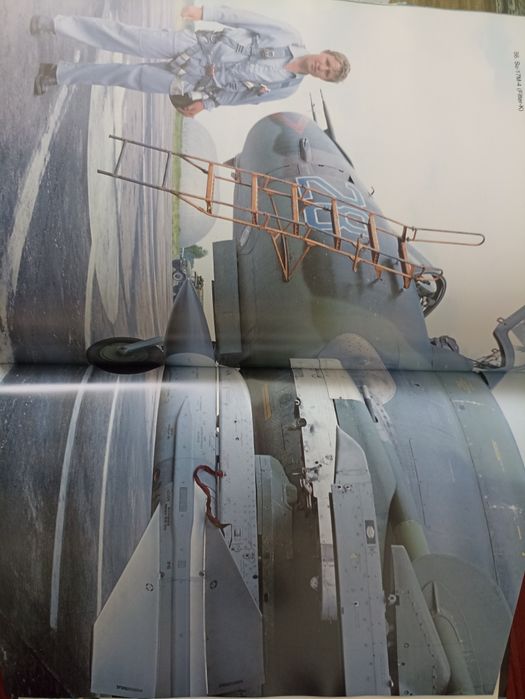 Livro sobre força aérea soviética64284170726529124